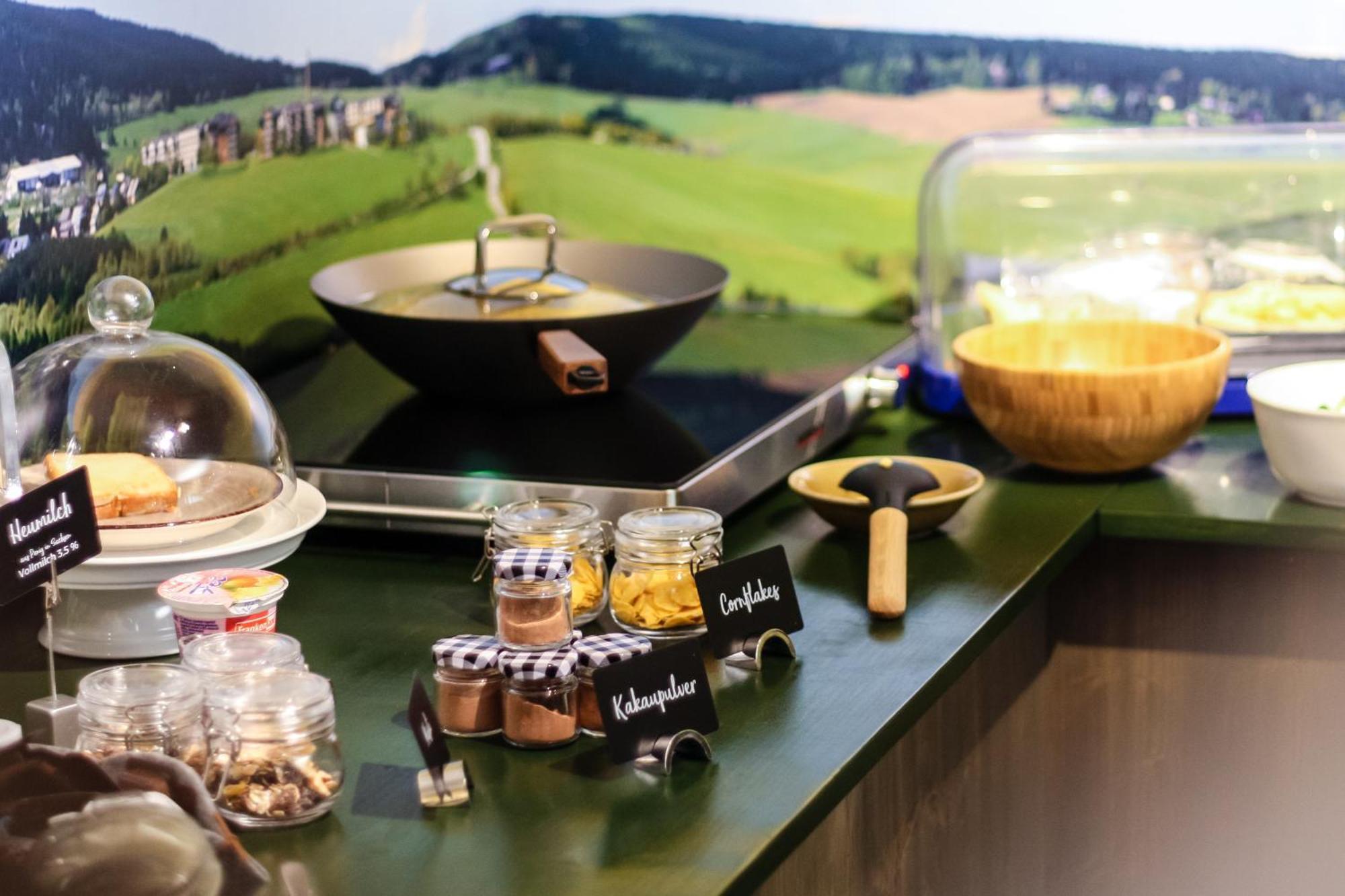 Haus Am Berg - Pension Direkt Am Skihang Oberwiesenthal Exteriör bild